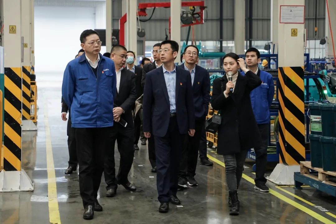 以党建促营业，，，以营业强党建——青岛西海岸公用事业集团考察鸿运国际智能