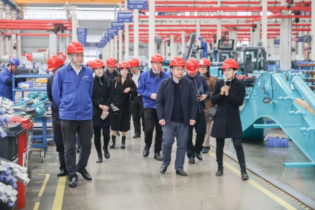 中国人民银行调研组调研鸿运国际智能