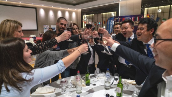 携手同谋未来，，， 鸿运国际智能2018欧洲署理商大会盛大召开