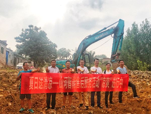 到了市场一线才知道，鸿运国际挖机客户都是铁杆粉丝