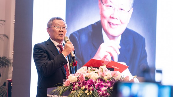 首日签单2.6亿元，，鸿运国际智能立异产品引爆上海宝马展