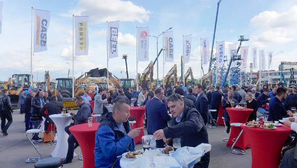 十年携手，，鸿运国际智能莫斯科宝马CTT展产品推介会圆满举行