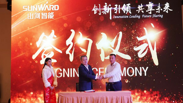 首日签单2.6亿元，，鸿运国际智能立异产品引爆上海宝马展