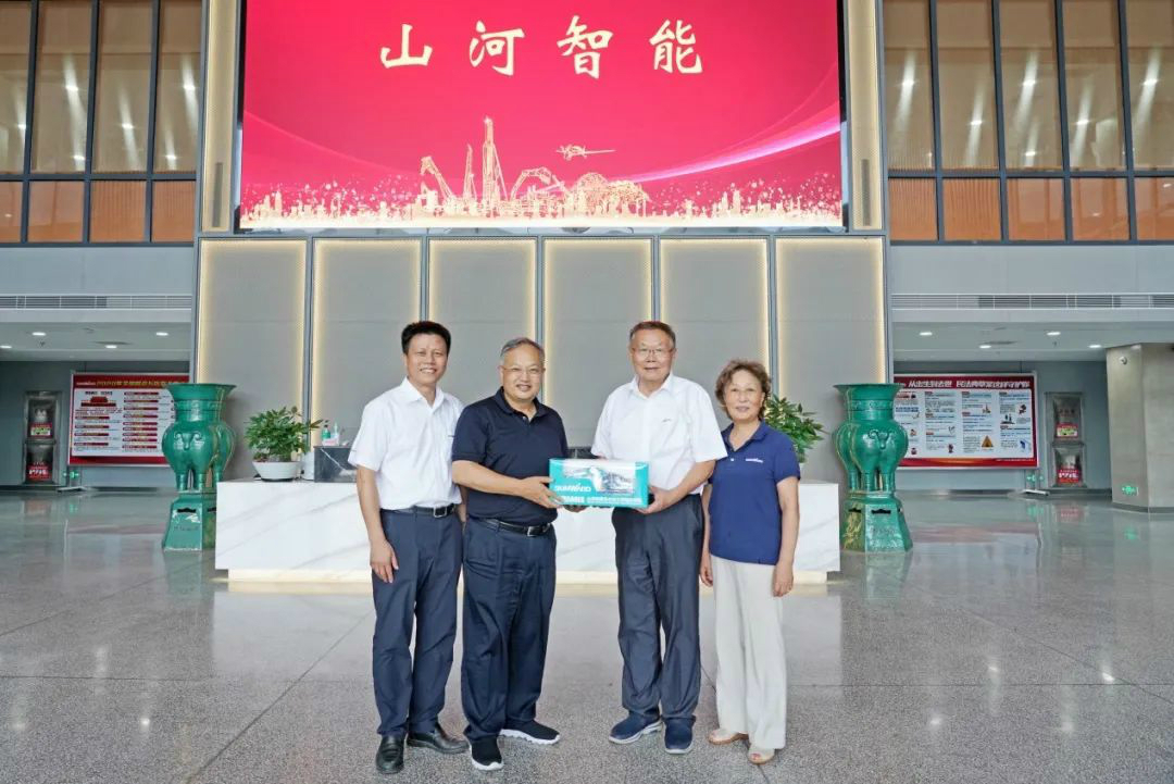 省人大常委会党组副书记、、副主任王柯敏调研鸿运国际智能