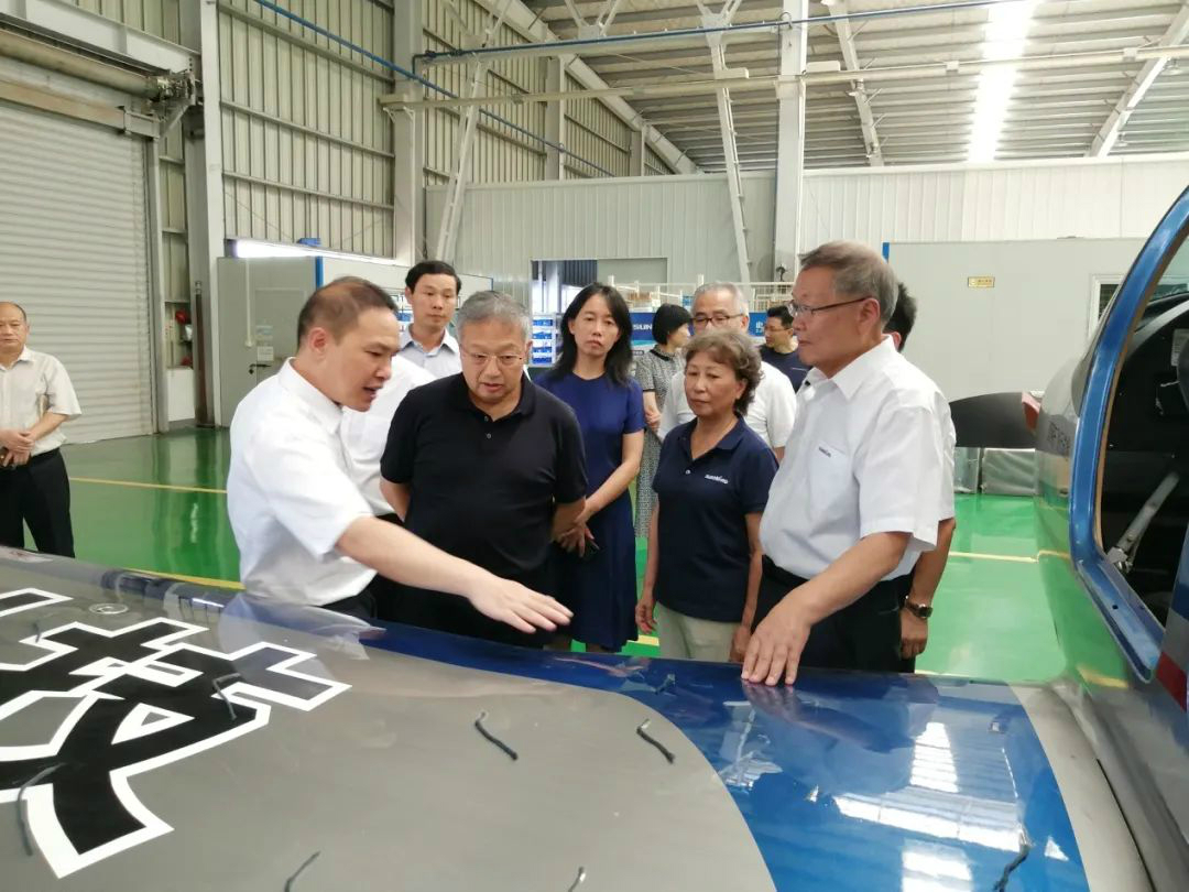 省人大常委会党组副书记、、副主任王柯敏调研鸿运国际智能