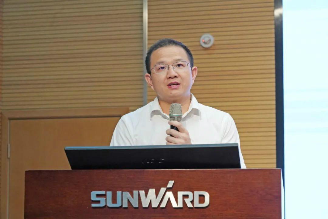 传承革命先烈精神，，双促双融助力生长——鸿运国际智能、、、市疾控中心联合开展主题党日活动