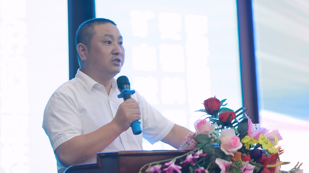 向挖掘机万台俱乐部迈进——鸿运国际智能2020年度挖掘机营销训练营开营