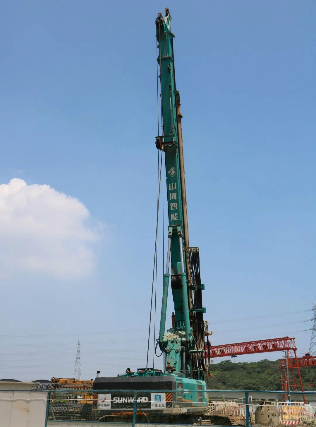 强悍体现赢青睐！鸿运国际智能360H旋挖钻助力南京312国道改扩建