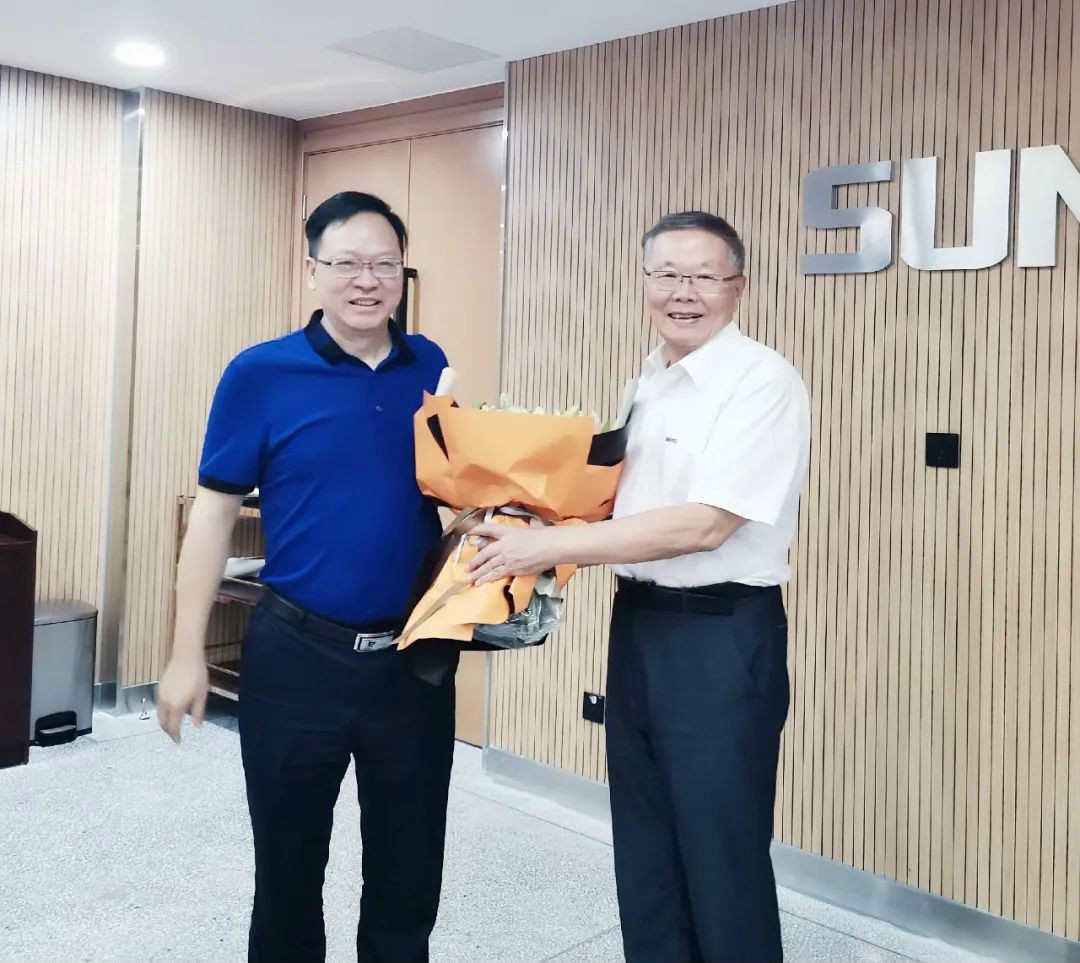 中南大学机电工程学院肖来荣书记到访鸿运国际智能