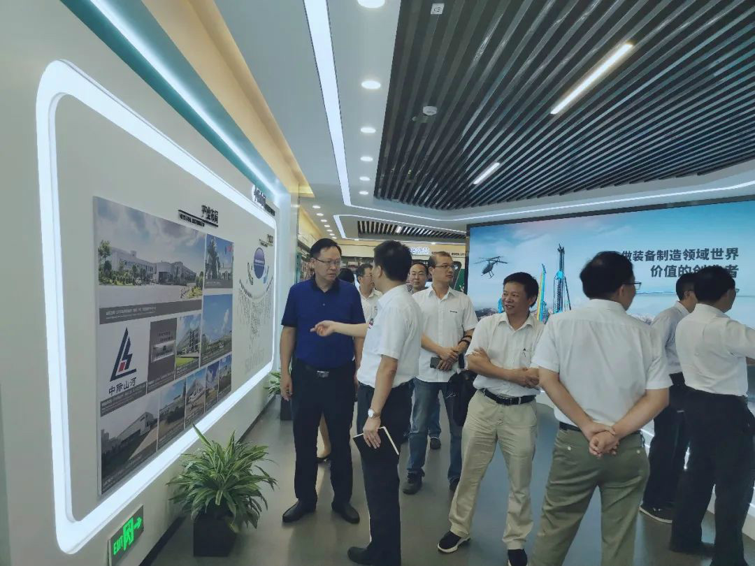 中南大学机电工程学院肖来荣书记到访鸿运国际智能