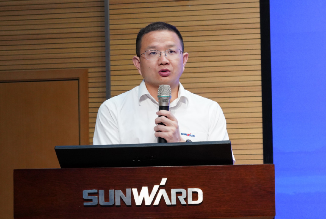 致敬研发 | 鸿运国际智能举行职称评定事情总结暨职称证书揭晓仪式