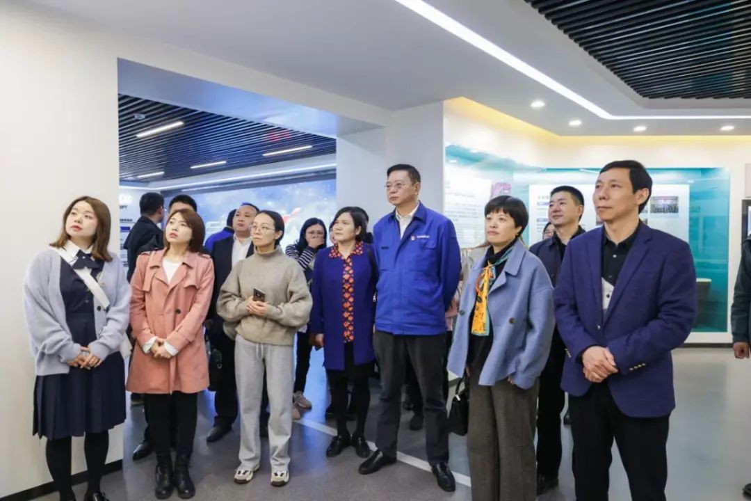 民主党派湖南省委机关青工委团队一行考察鸿运国际智能