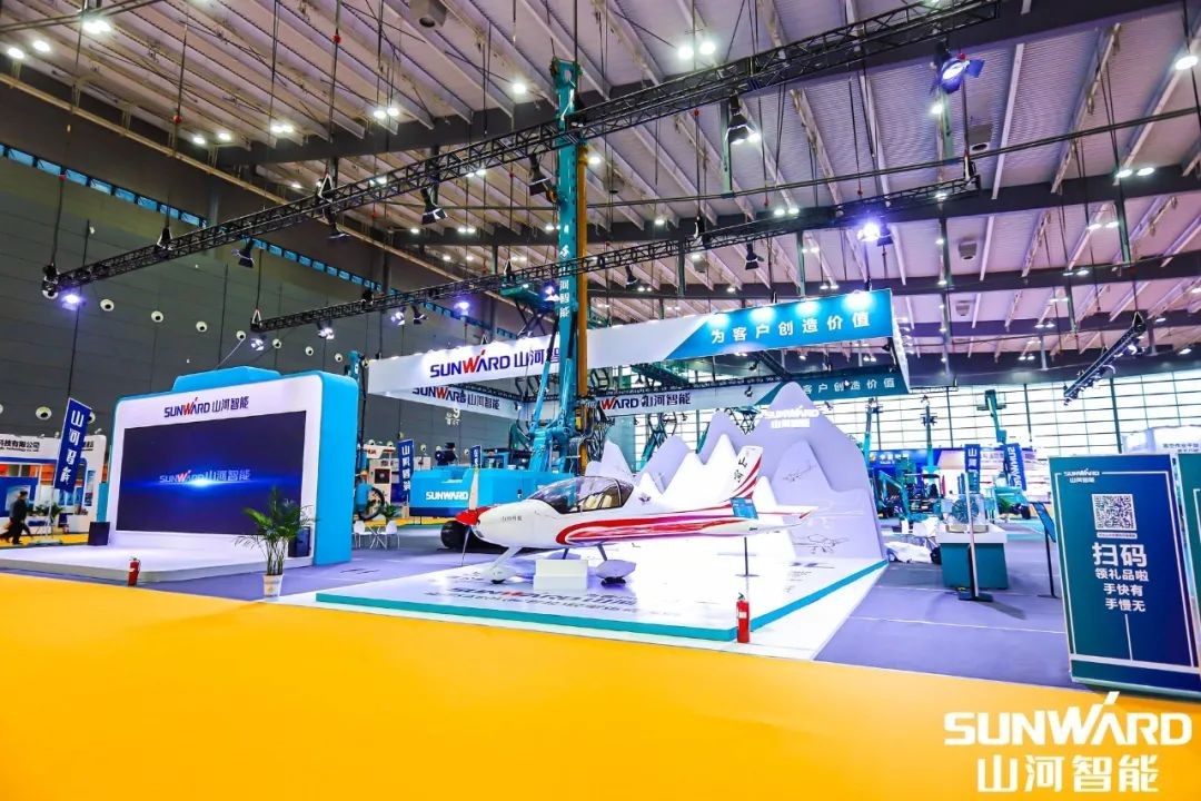 “鸿运国际绿”亮相长沙国际工程机械展，，，50余款产品尽显鸿运国际智能立异实力