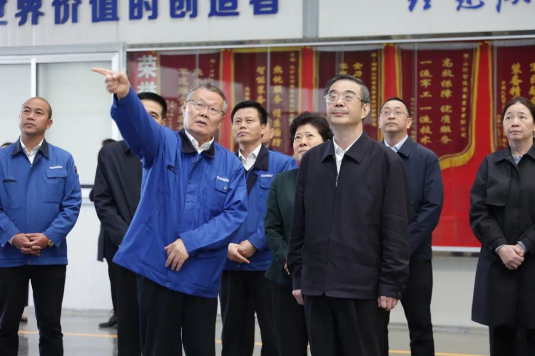 周强调研鸿运国际智能：：增强知识产权；；； 服务立异驱动生长