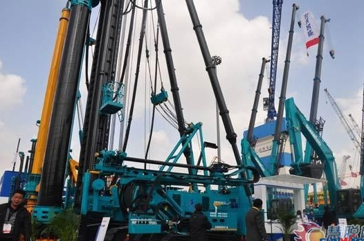 【宝马访谈】鸿运国际智能董事长何清华教授