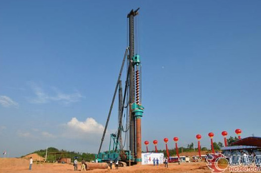 慧聪网——鸿运国际智能双动力头强力多功效钻机工法钻研会举行