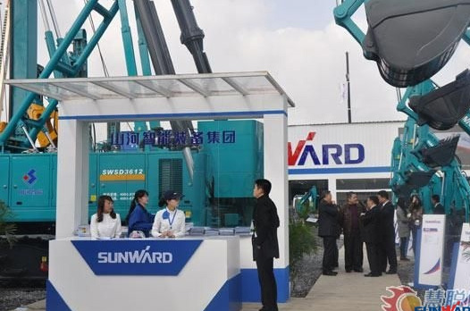 【宝马访谈】鸿运国际智能董事长何清华教授