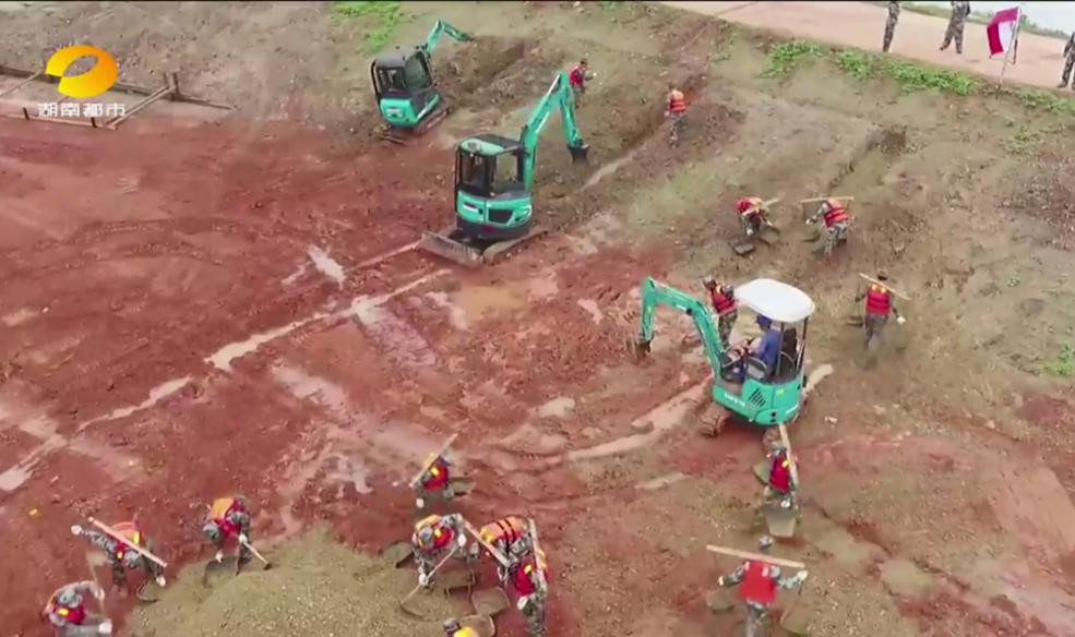 鸿运国际智能装备“抗洪抢险”扬威名