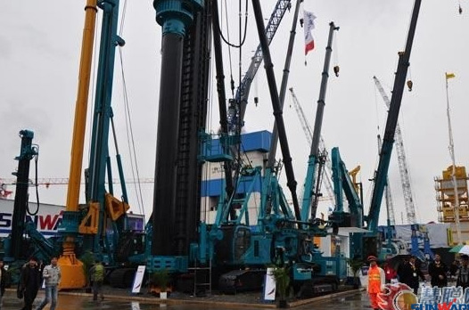 【宝马访谈】鸿运国际智能董事长何清华教授