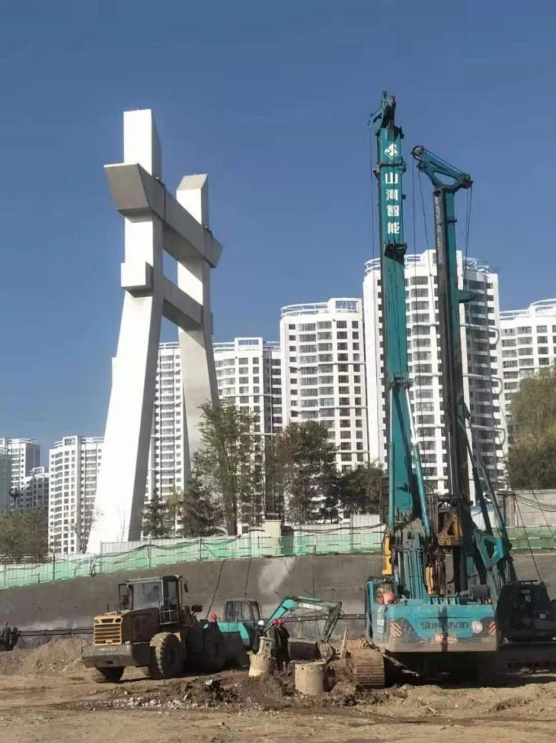 二十八载奋斗，，现在他只信任鸿运国际智能