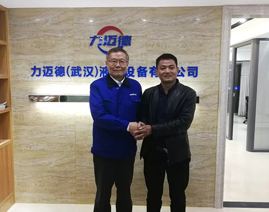 人生浮沉如梦，携手鸿运国际勇攀事业巅峰