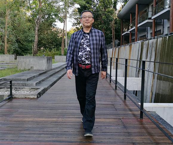 创富故事：：相助十一年，，，赞叹鸿运国际产品耐久耐用