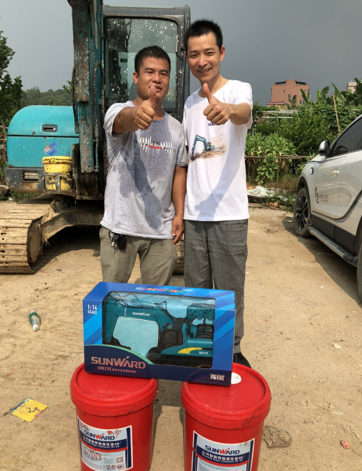 鸿运国际智能挖掘机获最高评价，，就是用得惬意！！！