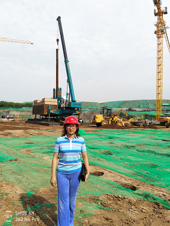 钟情鸿运国际十一年，，成绩玉人老板致富之路