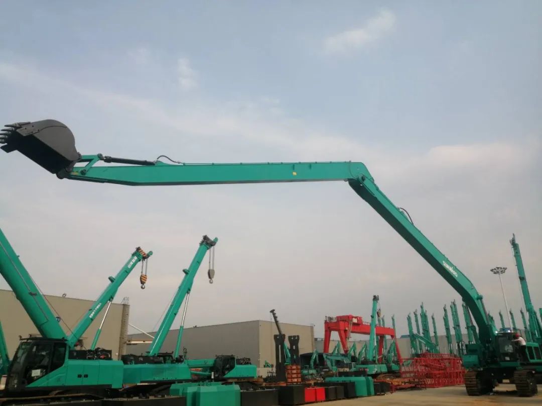 挖深全球第一！！！鸿运国际智能加长臂液压挖掘机SWE950ELR出口南美