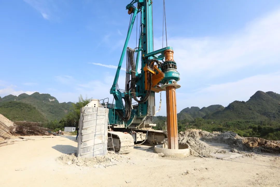 一个月只完成3根桩，，为何客户连连赞美？？