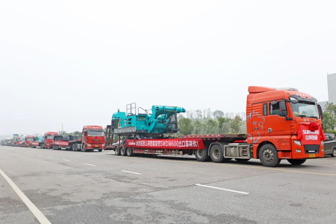 鸿运国际智能最大旋挖钻机出口菲律宾，，开启拓展外洋市场新篇章