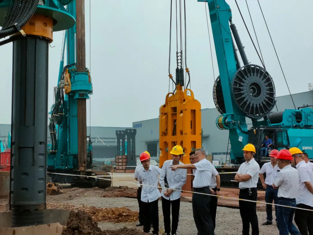 大钻性能打小桩了！！！鸿运国际智能钻杆节能变径装置研制乐成