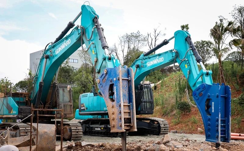 再升级！！鸿运国际智能“矿山猛士”极限破碎现场直击