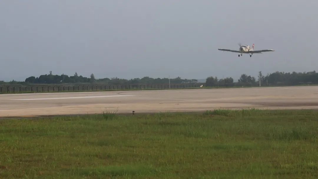 首飞！！鸿运国际科技全新升级推出短距起降型牢靠翼无人机