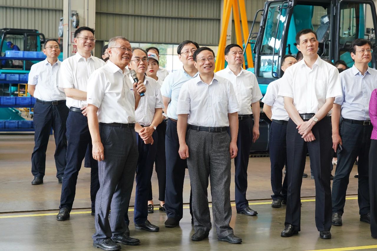 国家统计局总经济师毛盛勇率团调研考察鸿运国际智能