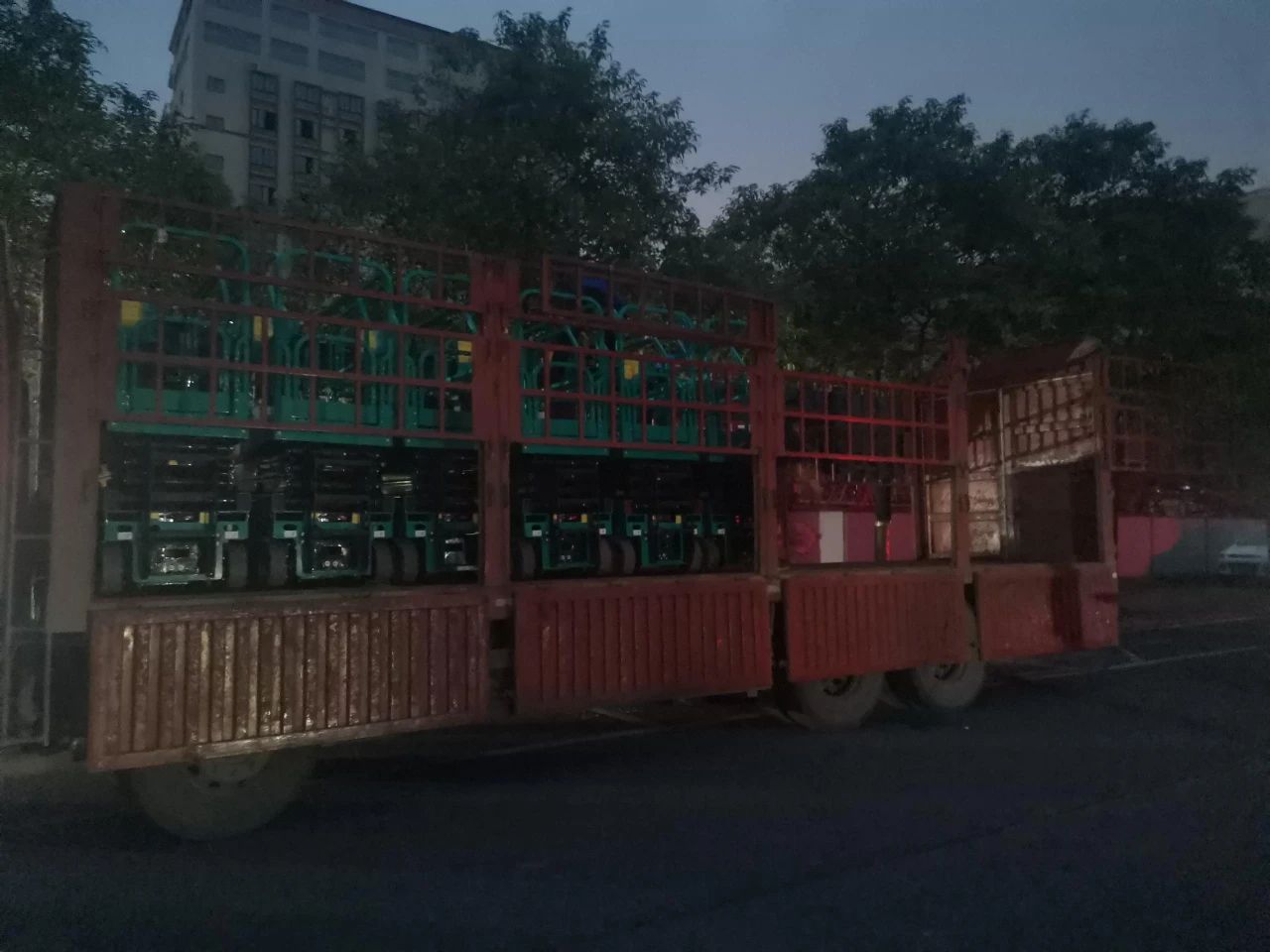 30小时，8个人，10台装备，我们说到做到！！！