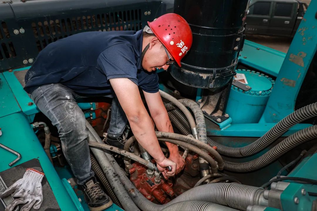 致敬！！！守护矿山的“鸿运国际卫士”