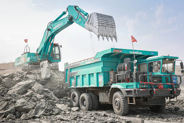 图集 | 征战矿山！！鸿运国际智能绿色矿山成套装备“上将”云集