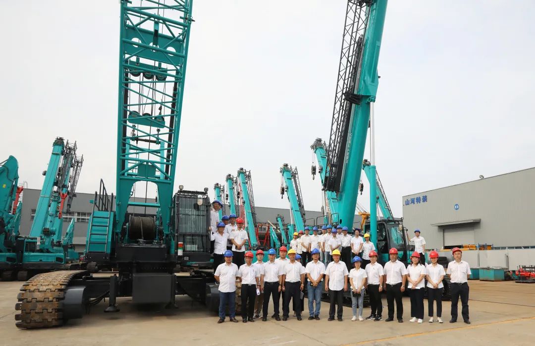 双鹰遨游，，，“E”往无前！！！——鸿运国际智能新一代E系列起重机下线！！！