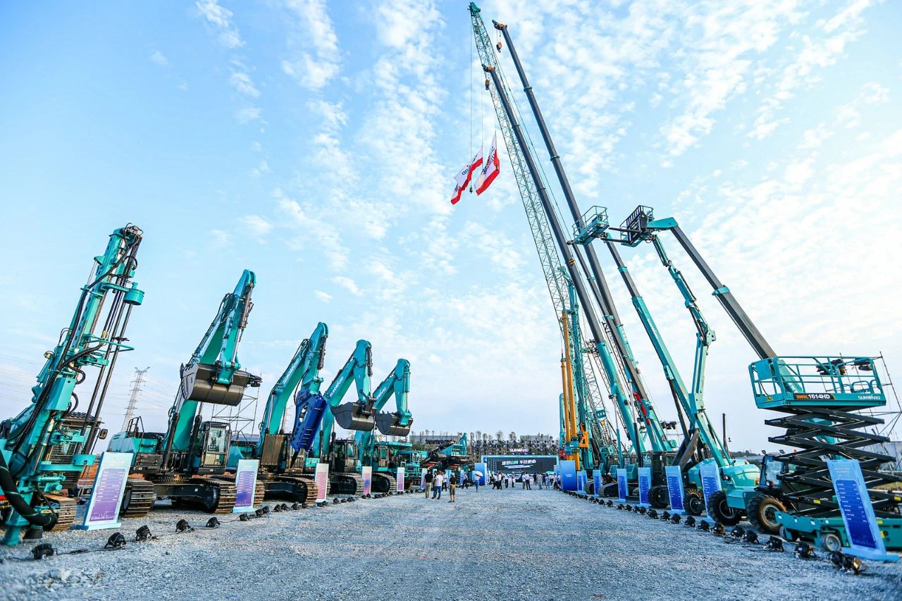 四大成套装备携手登。！！鸿运国际智能立异效果展示会交出“亮眼答卷”