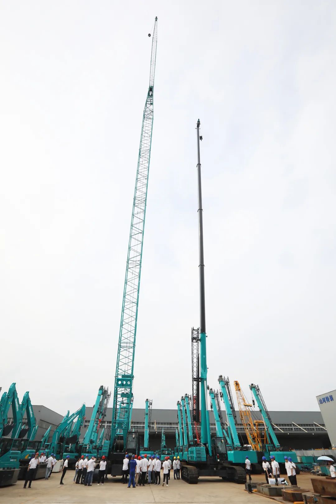 “重”磅出击！鸿运国际智能起重机械组团“登场”