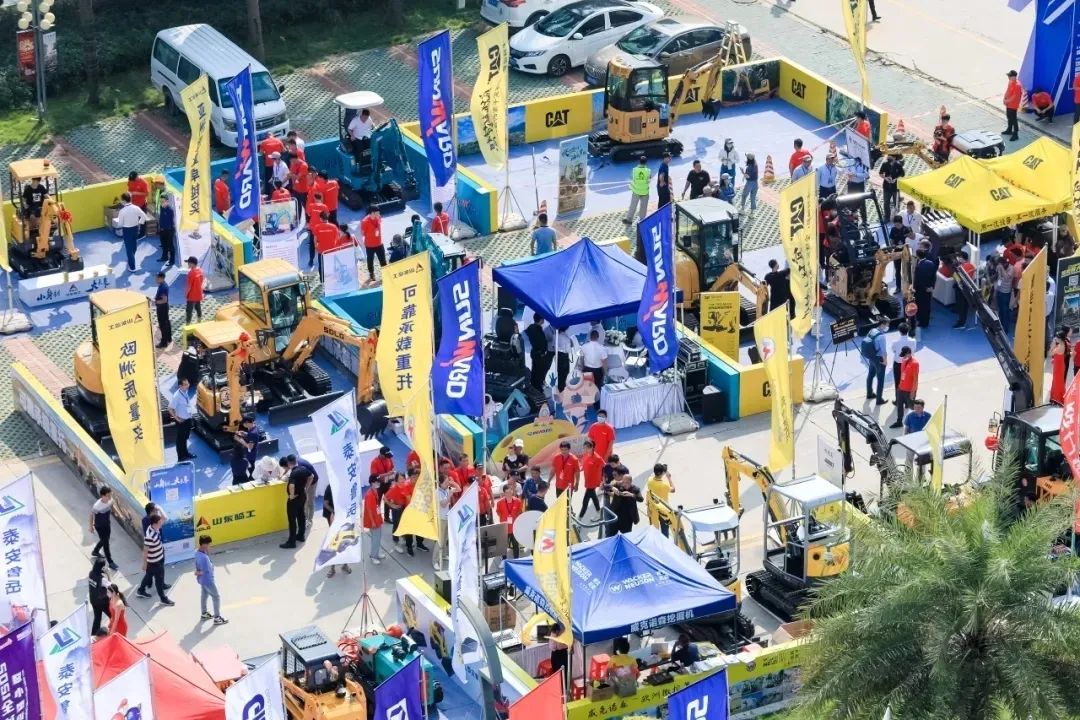 共享微挖新视界！！！鸿运国际智能微挖三大王牌产品齐聚2021全球微挖大会