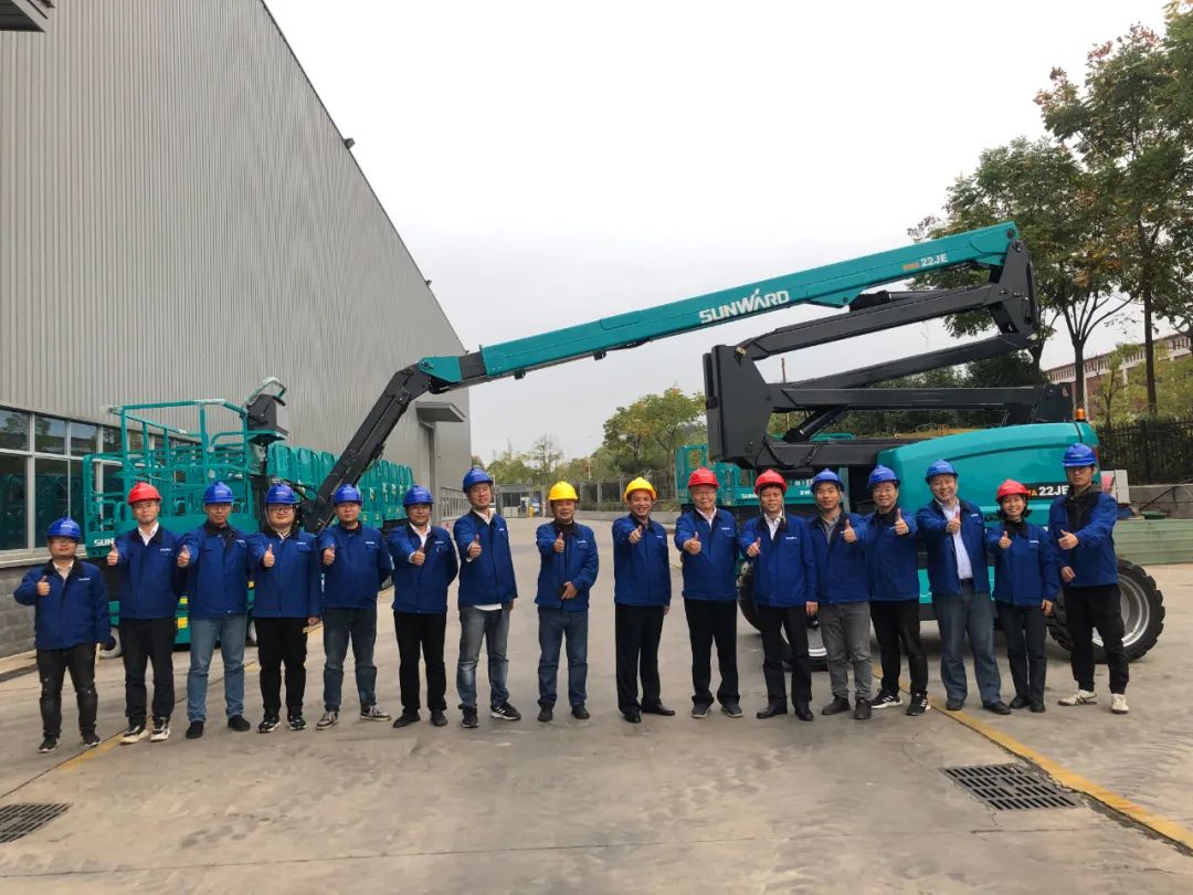 同级别作业高度最高！！鸿运国际智能首款自主研发电动臂式高空作业平台下线