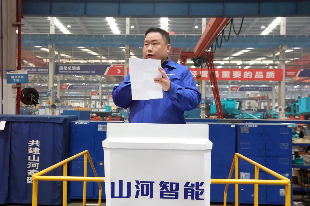 向模范学习！鸿运国际智能56名职工受到职工职业手艺竞赛表扬