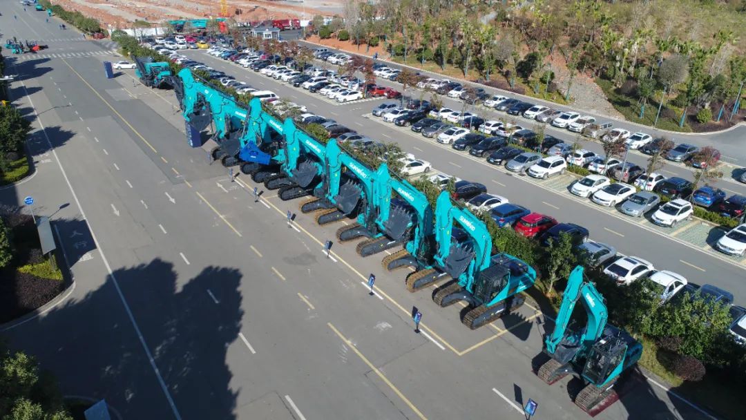 全球首创5G+智能钻机重磅宣布，鸿运国际智能倾力打造绿色智慧矿山成套装备