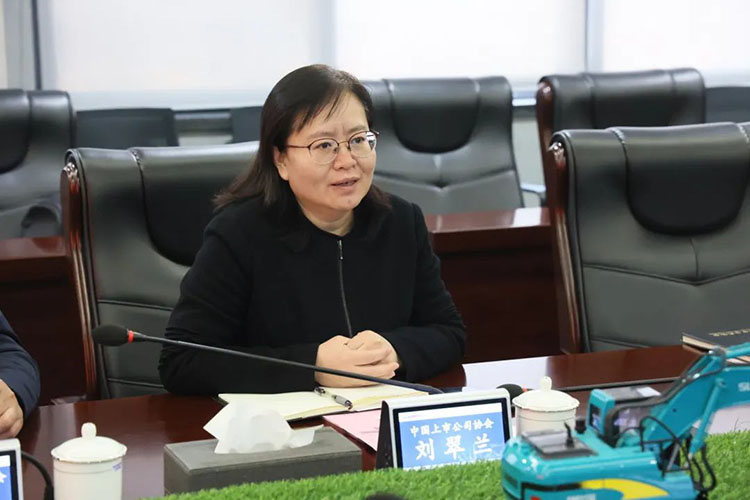 中国上市公司协会党委委员、、副秘书长刘翠兰一行调研鸿运国际智能