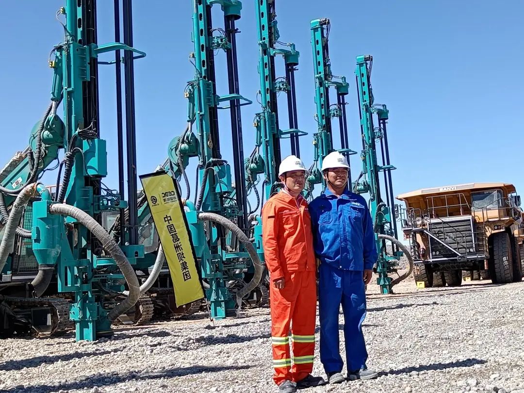 疫情当下，，，逆行非洲——鸿运国际智能凿岩装备团队外洋服务纪实