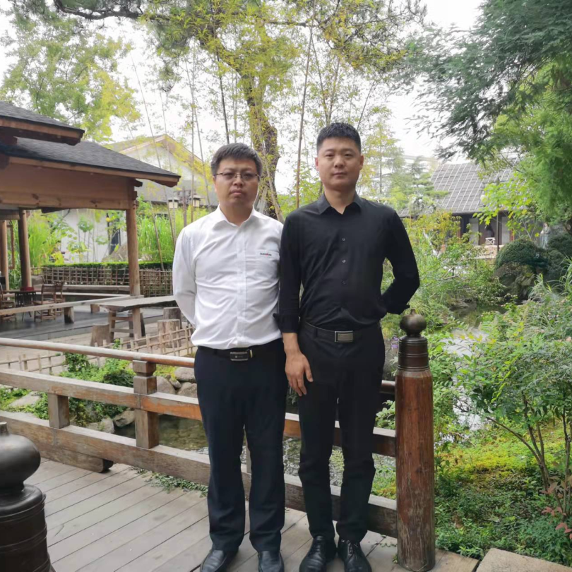 创富故事 | 潜心桩基施工30载，，他们认准鸿运国际智能旋挖钻