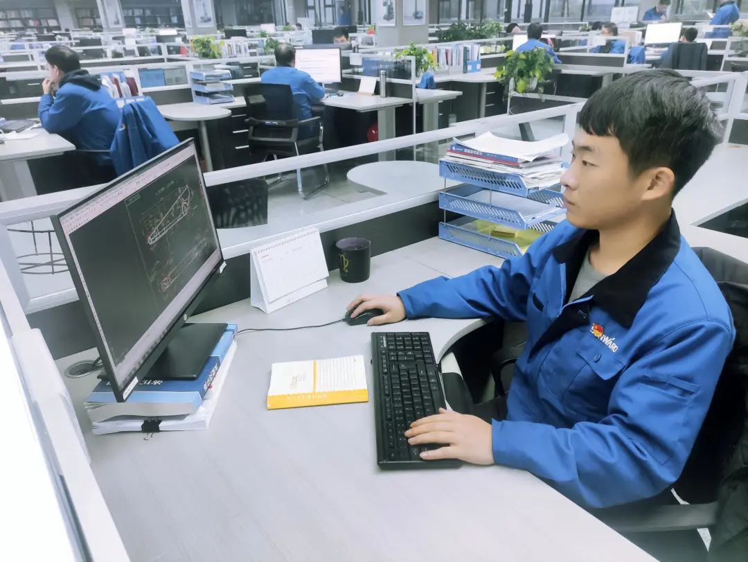 你好 2022！！！再见 2021！！！我与鸿运国际智能共生长