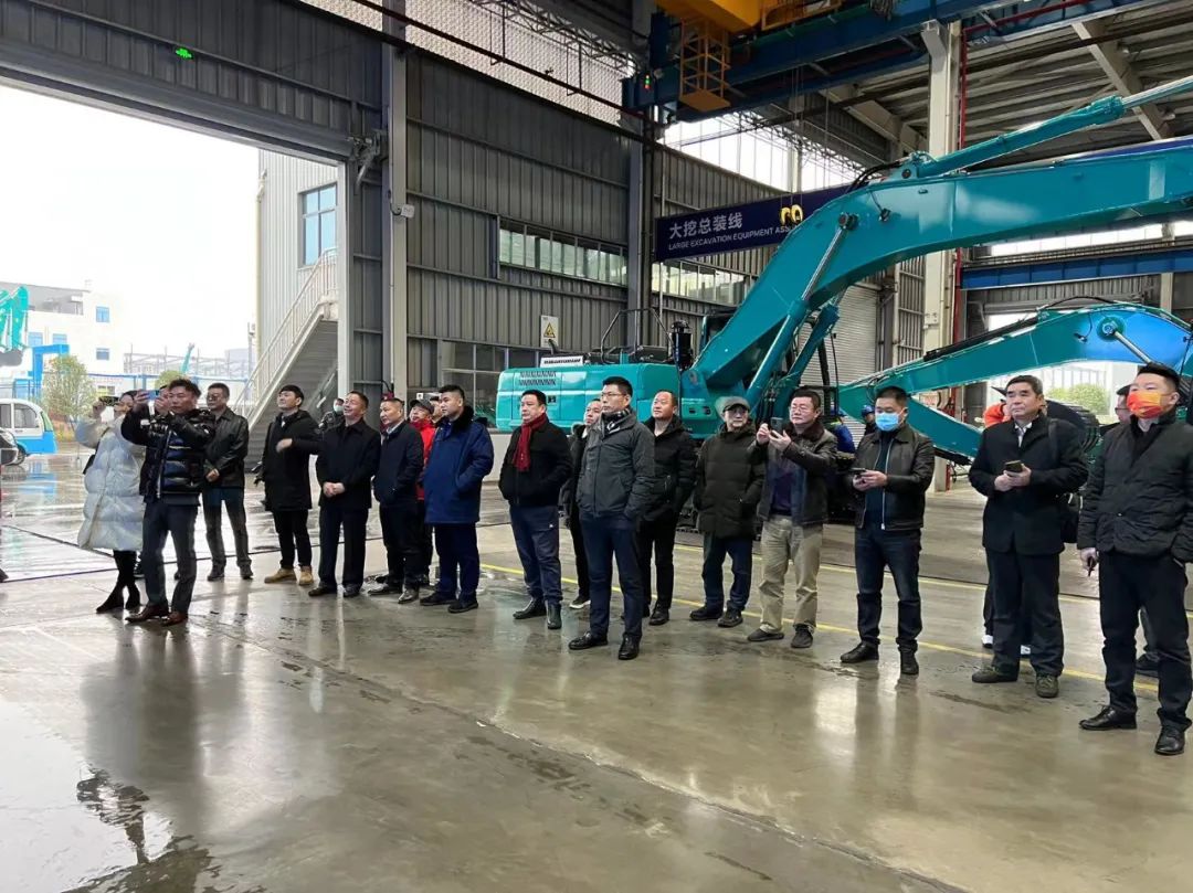 湖南异地商会联合会组织外洋湘商来访鸿运国际智能